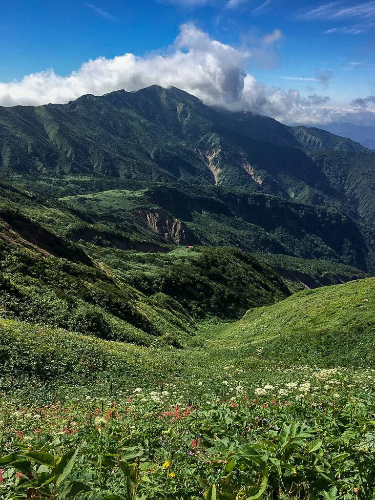 Hakusan (白山)