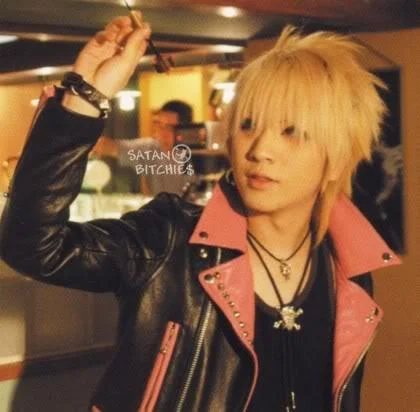 hevn013ruki03-1.webp
