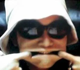 hide001-1.webp