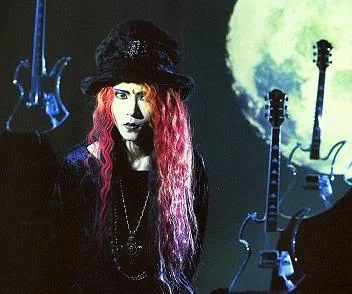 hide0539-1.webp