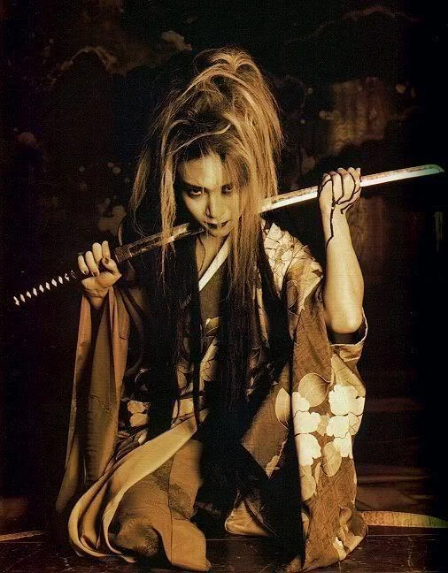 hide20with20sword2002-1.webp