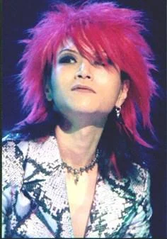 hide_087-1.webp