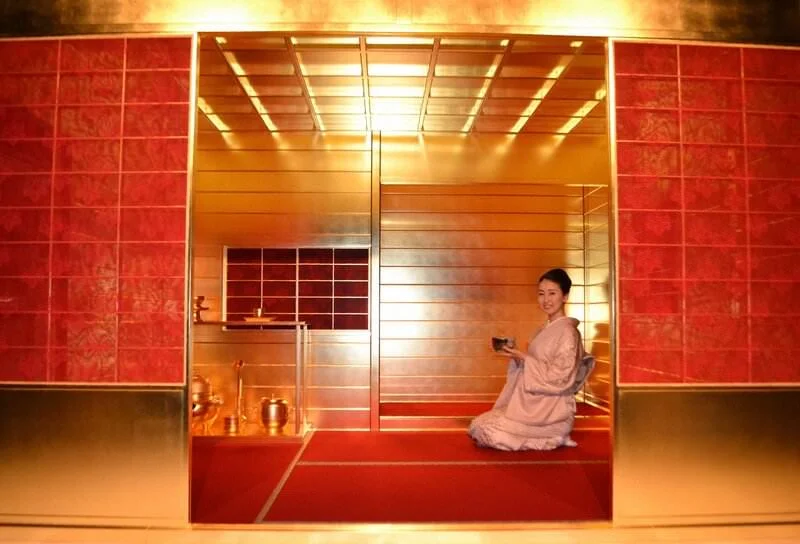hideyoshi-golden-tea-room.jpg