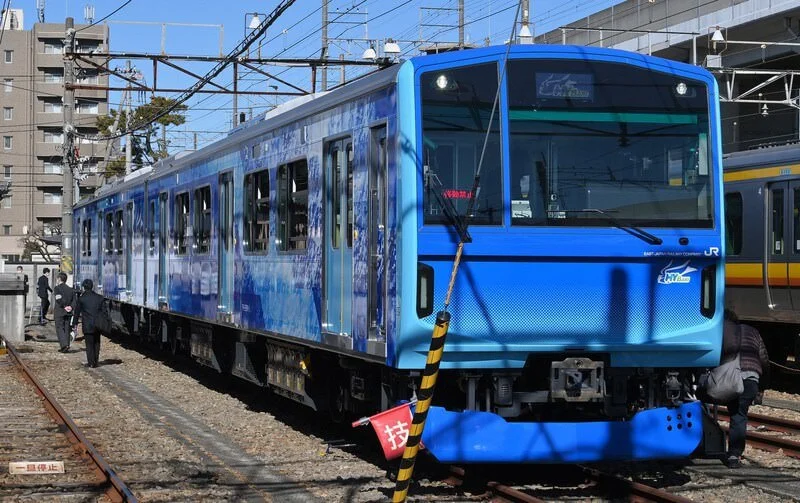 hybari-train.webp