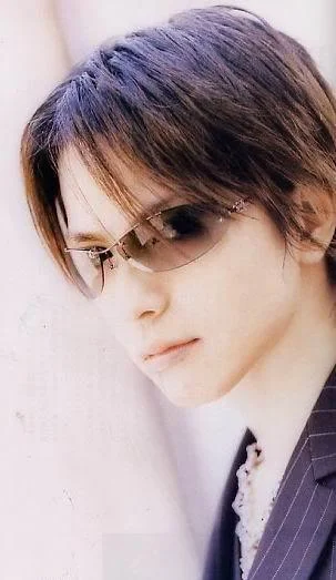 Hyde0-1.webp