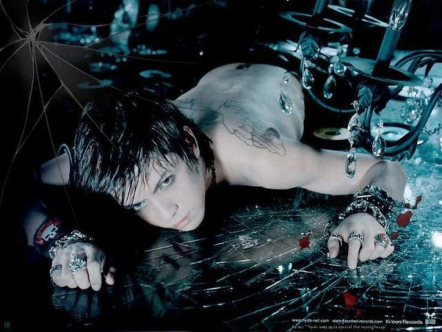 hyde16mn-1.webp