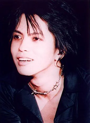 hyde353-1.webp