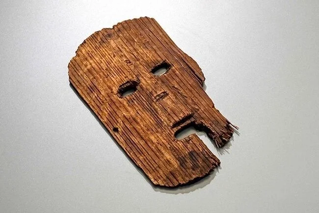 Wooden mask found at Nishi-Iwata site in Osaka Prefecture
