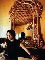 infrontofhugemirror-1.webp