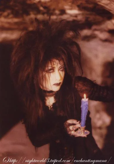 invitetoimmoralityphotobook03-1.webp