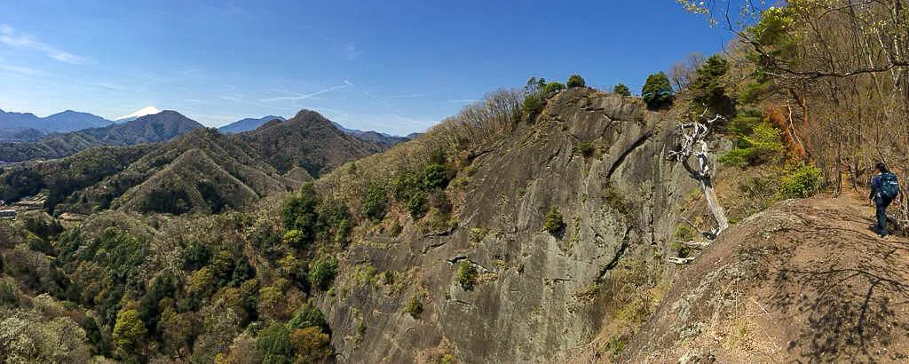 Mount Iwadono 岩殿山