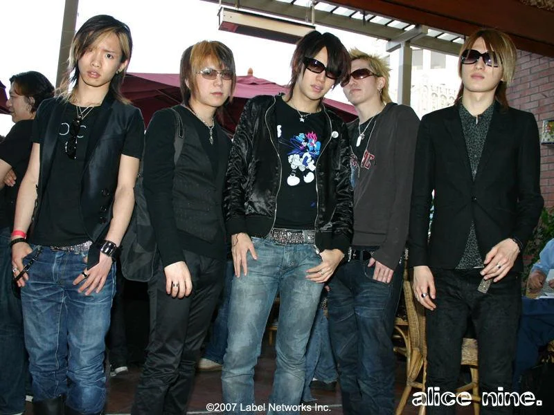 jrock074qh3ap8-1.webp