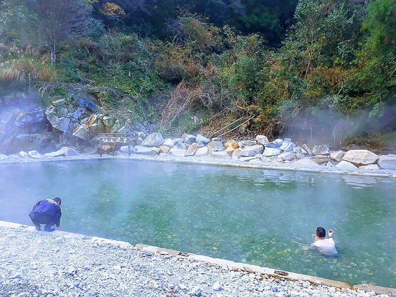 Kawayu Onsen (川湯温泉)