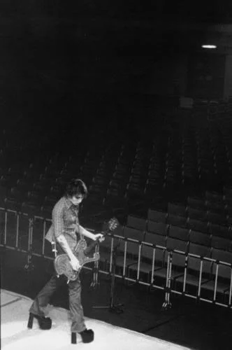 kozibwwithguitar-1.webp