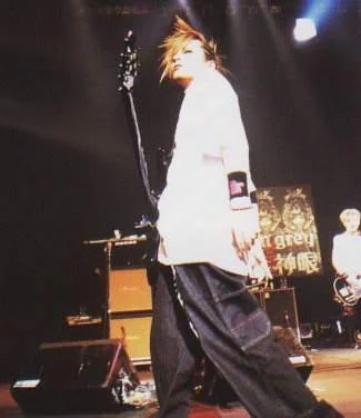 live_kaoru9-1.webp