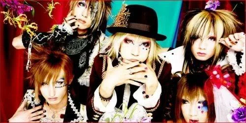 lolita23q20dz-1.webp