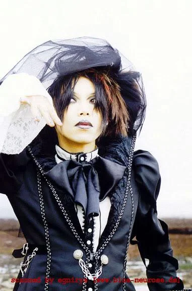 Mika1-1.webp