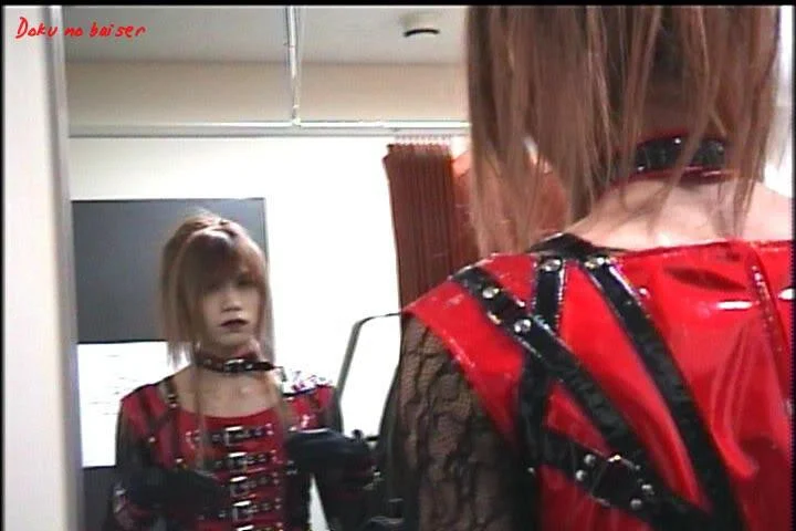 mirror-1.webp