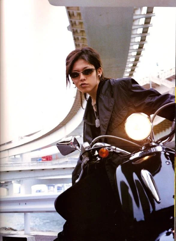 miyavi34qv1oy5-1.webp