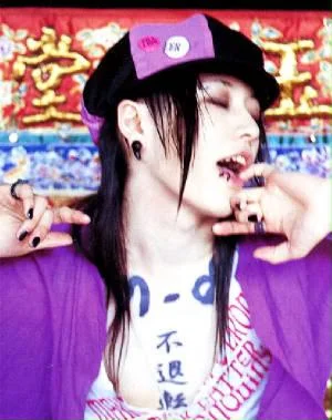 Miyavi5-1.webp