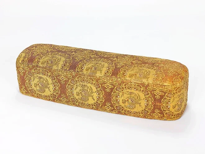 nara-era-armrest.webp