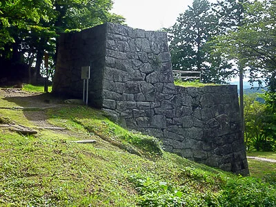 Nihonmatsu Castle (二本松城)