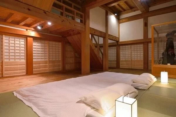 ozu-castle-stay.webp