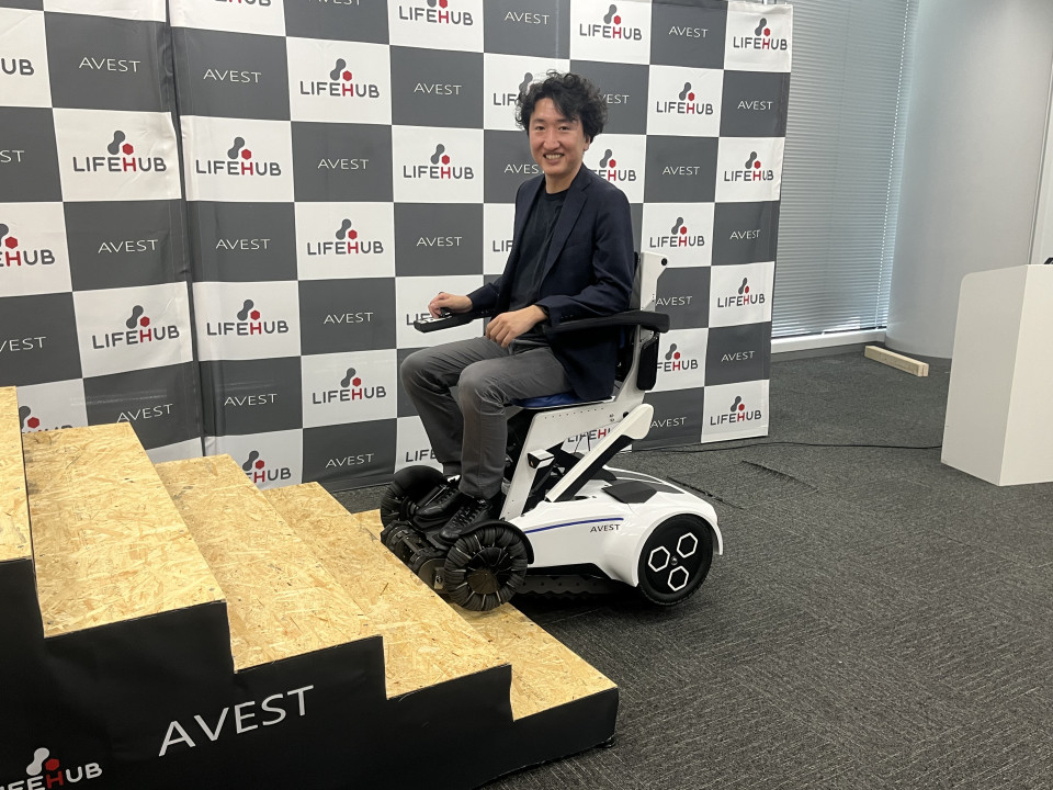 Japanese startup Lifehub to launch stair-climbing wheelchair