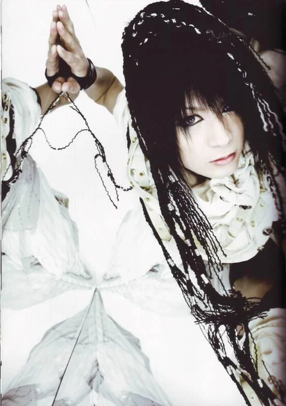 PhotobookNaitoGianism21-1.webp