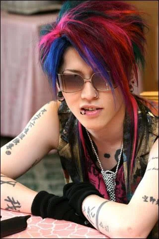 pinkhair03-1.webp