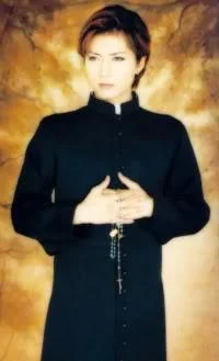 priestgackt2-1.webp
