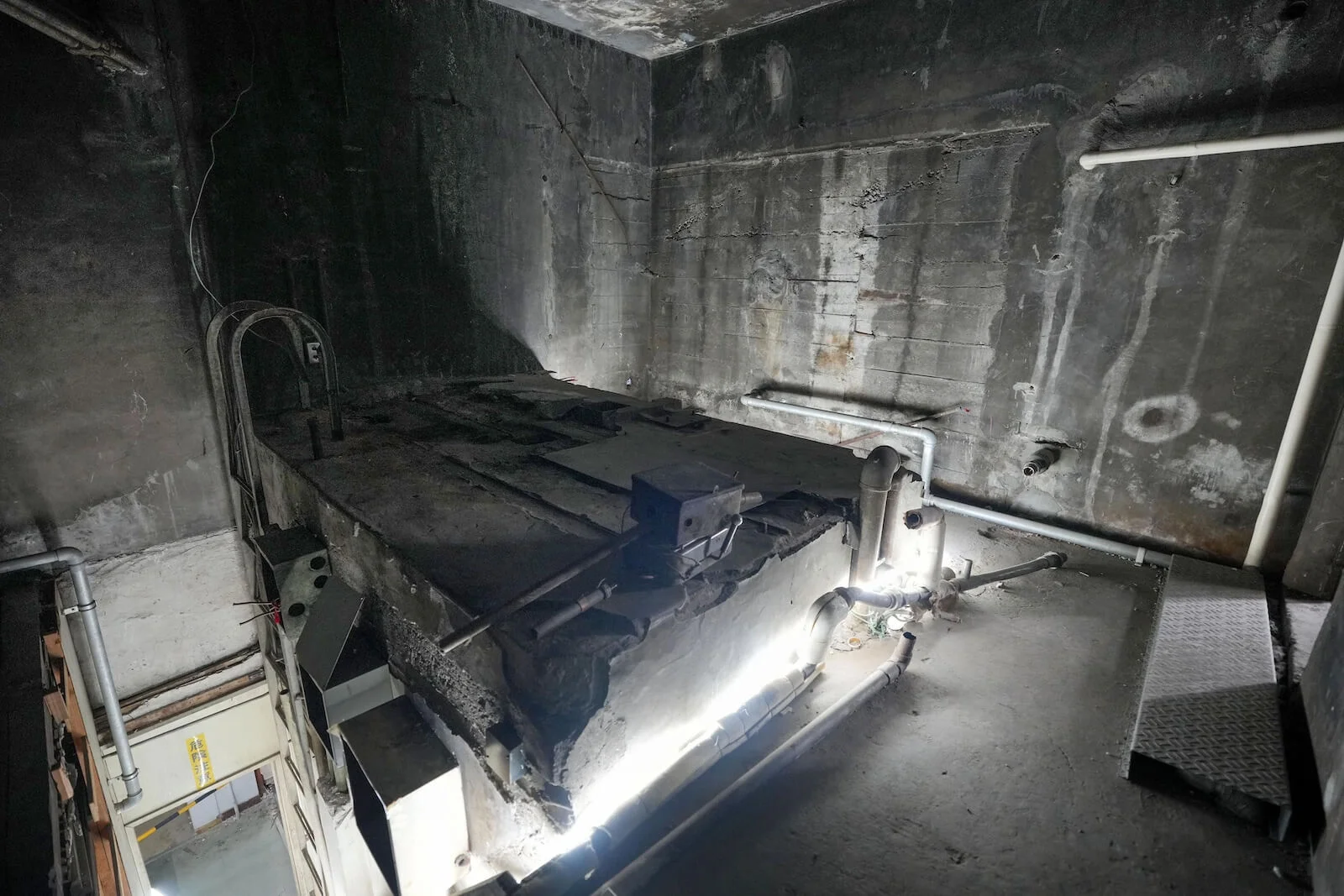 The Room of Forgotten Air Raid Soot San-Ikukai Hospital