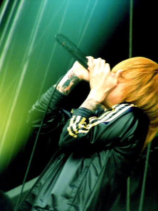 Shine__Dir_en_grey__Download__by_Po-1.webp