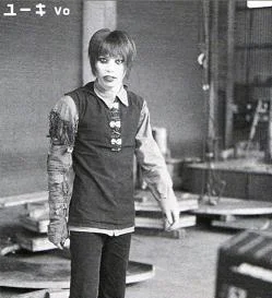 shoxx200401_y1-1.webp