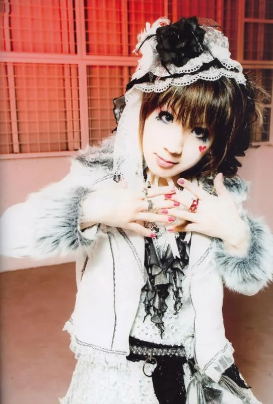shoxx_bis_16_may_2007_vidoll_037-1.webp