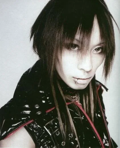 shoxxdec05_tomoyuki-1.webp