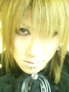shun08jun2006-1.webp