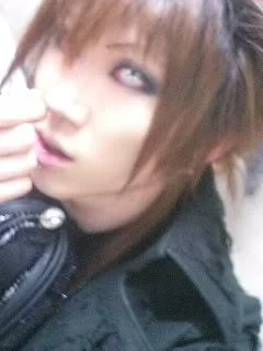 shun19apr2006_02-1.webp