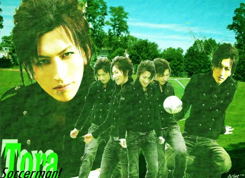 soccertorawallpaperda1png-1.webp