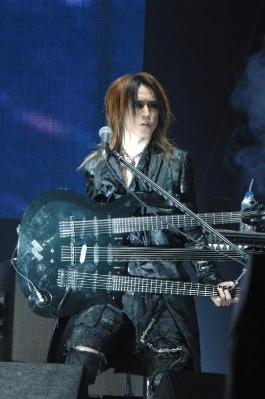 sugizo_77-1.webp
