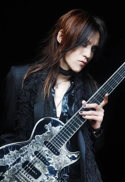 sugizo_86-1.webp