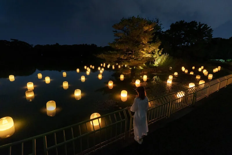 Floating Resonating Lamps on Oike Lake