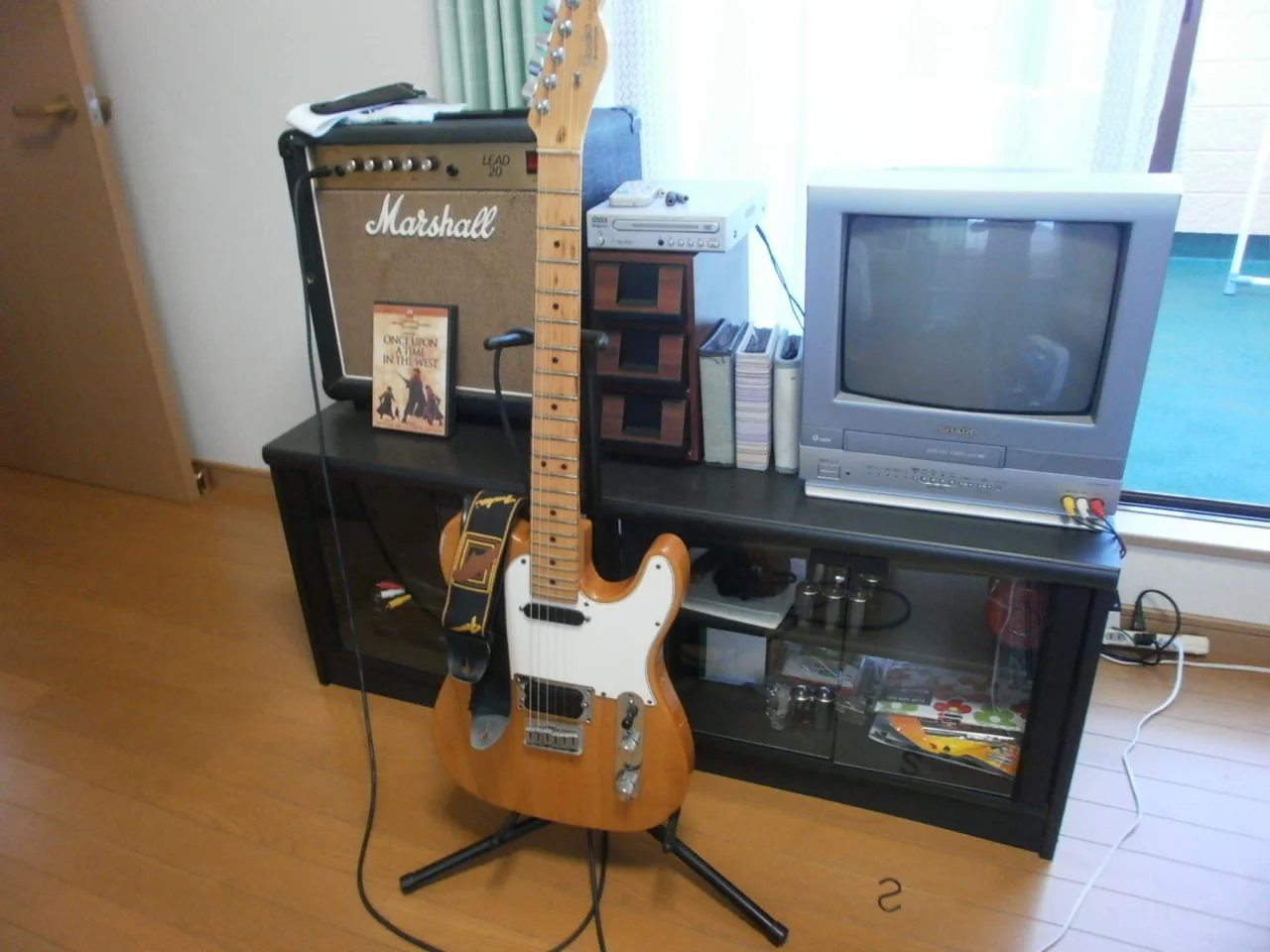 tele w amp.webp