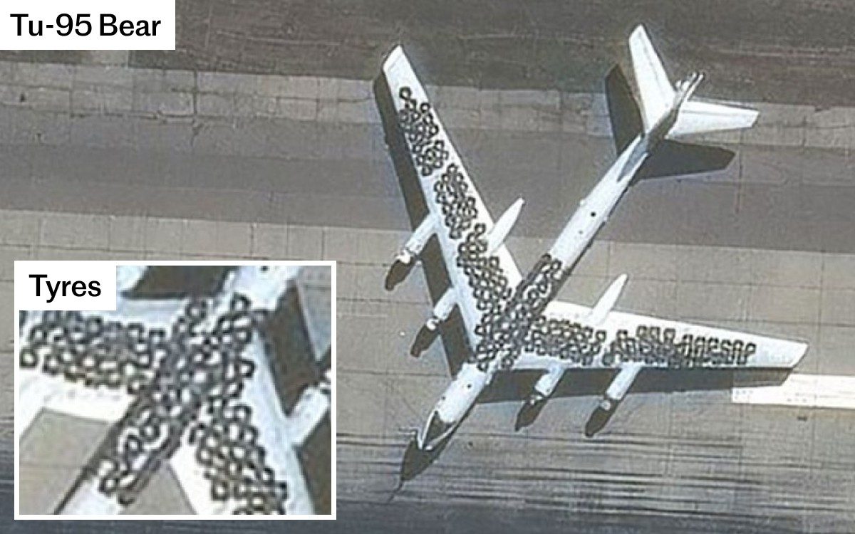 Tu-95 Bear with tyres on wings