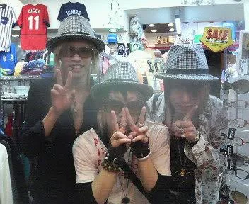 tokixtaraxyuu-1.webp