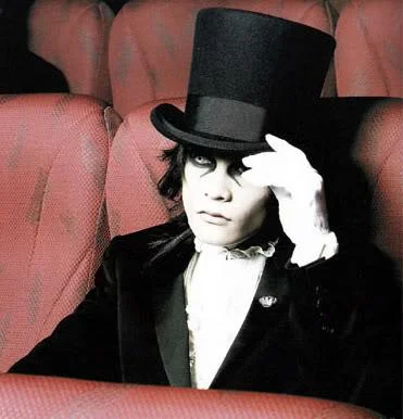 tophat-1.webp