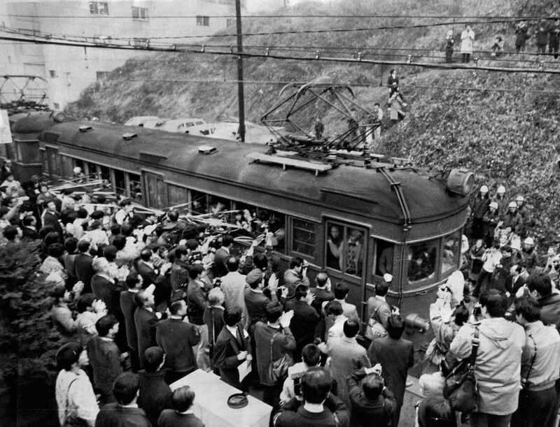 The last moat train at the now-defunct Horikawa Station in Naka Ward