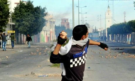 Tunisiandemonstrator007-1.webp