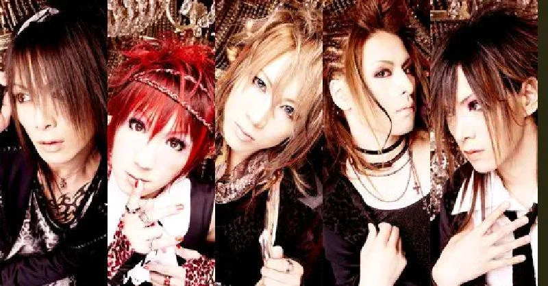 vidollnewoutfitfz0-1.webp