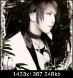 whiteprayerlimited6cm0th-1.webp